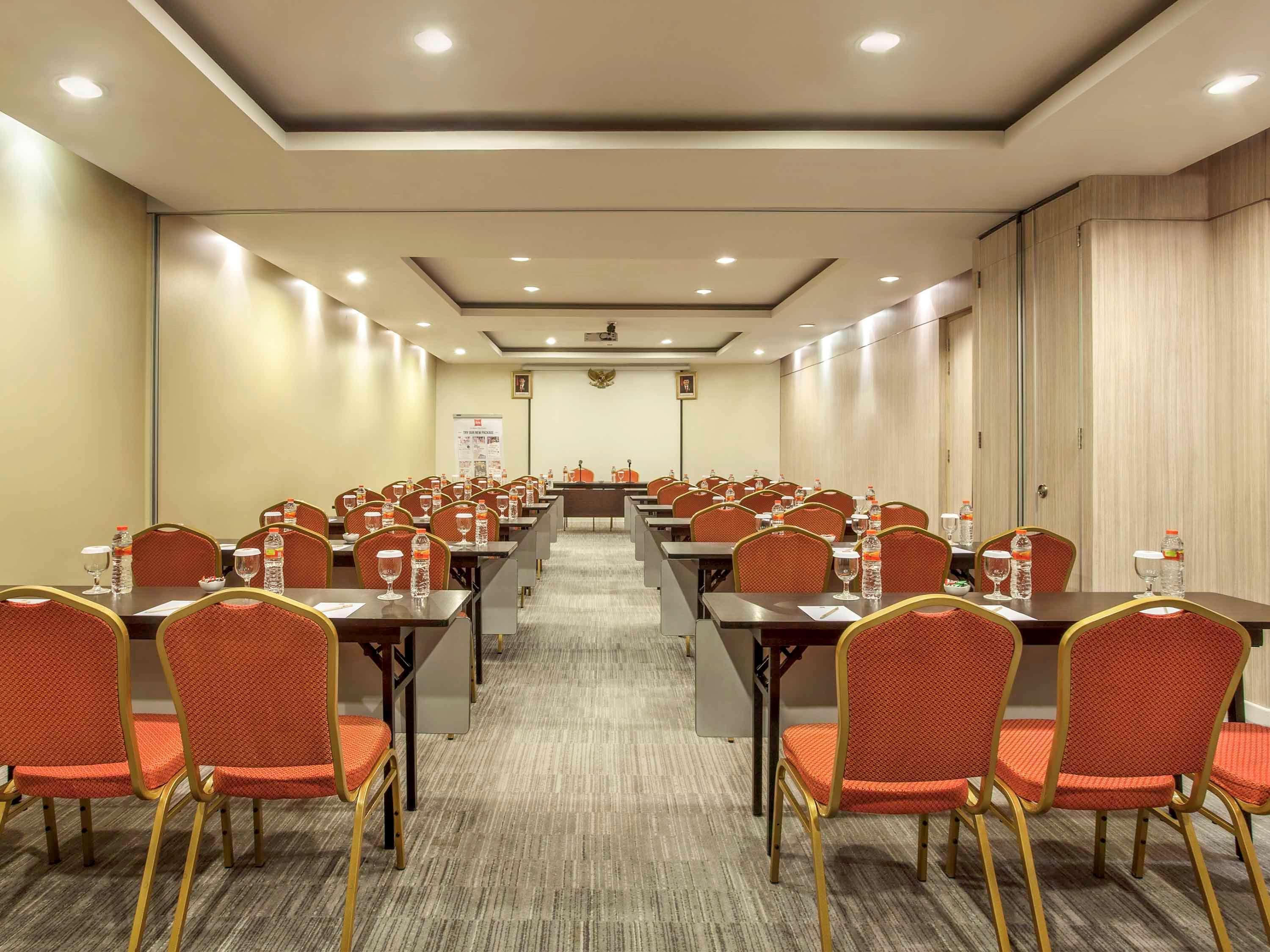 Ibis Surabaya City Center Екстер'єр фото