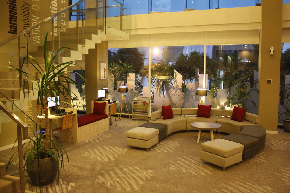 Ibis Surabaya City Center Екстер'єр фото