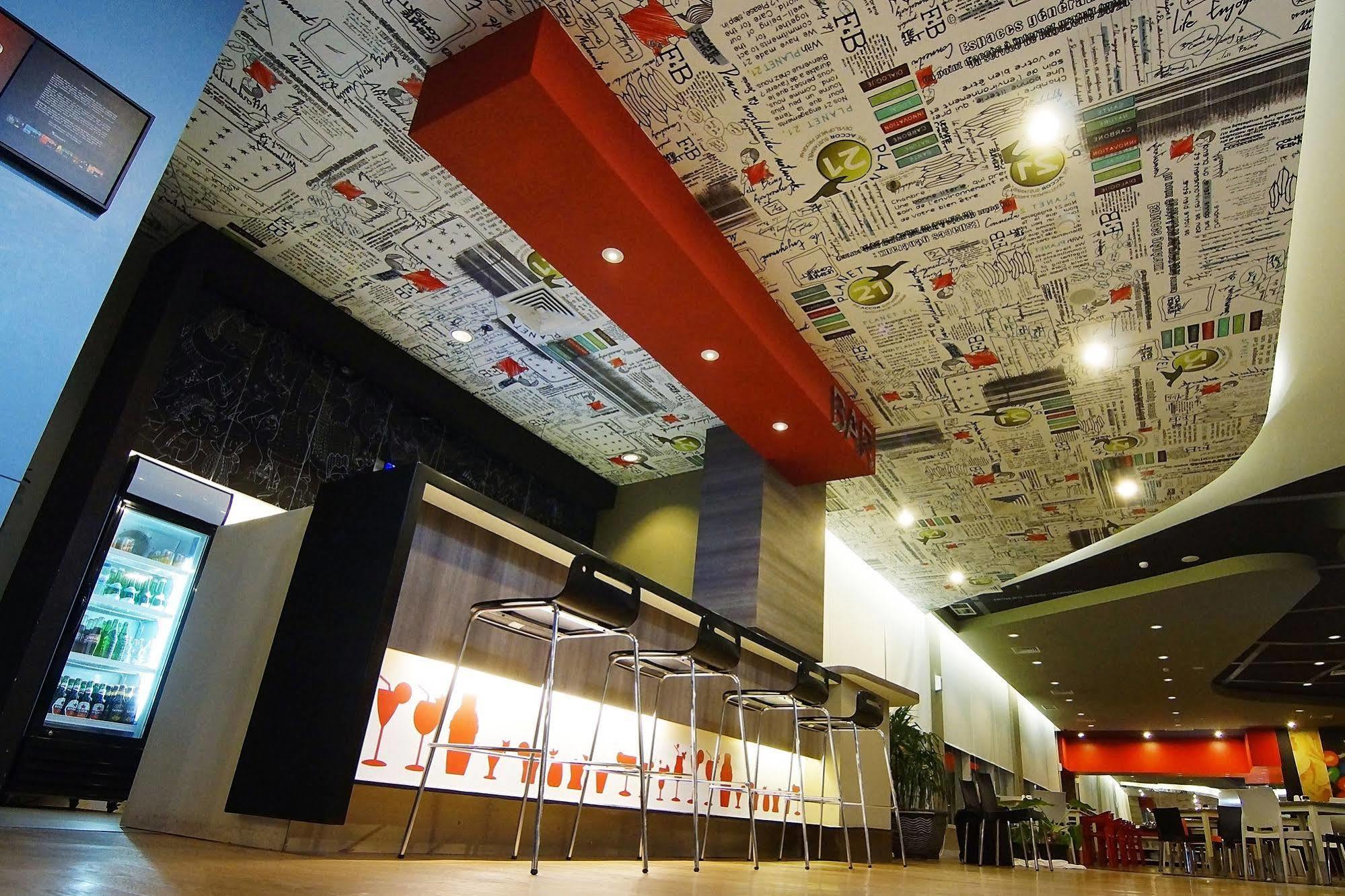 Ibis Surabaya City Center Екстер'єр фото