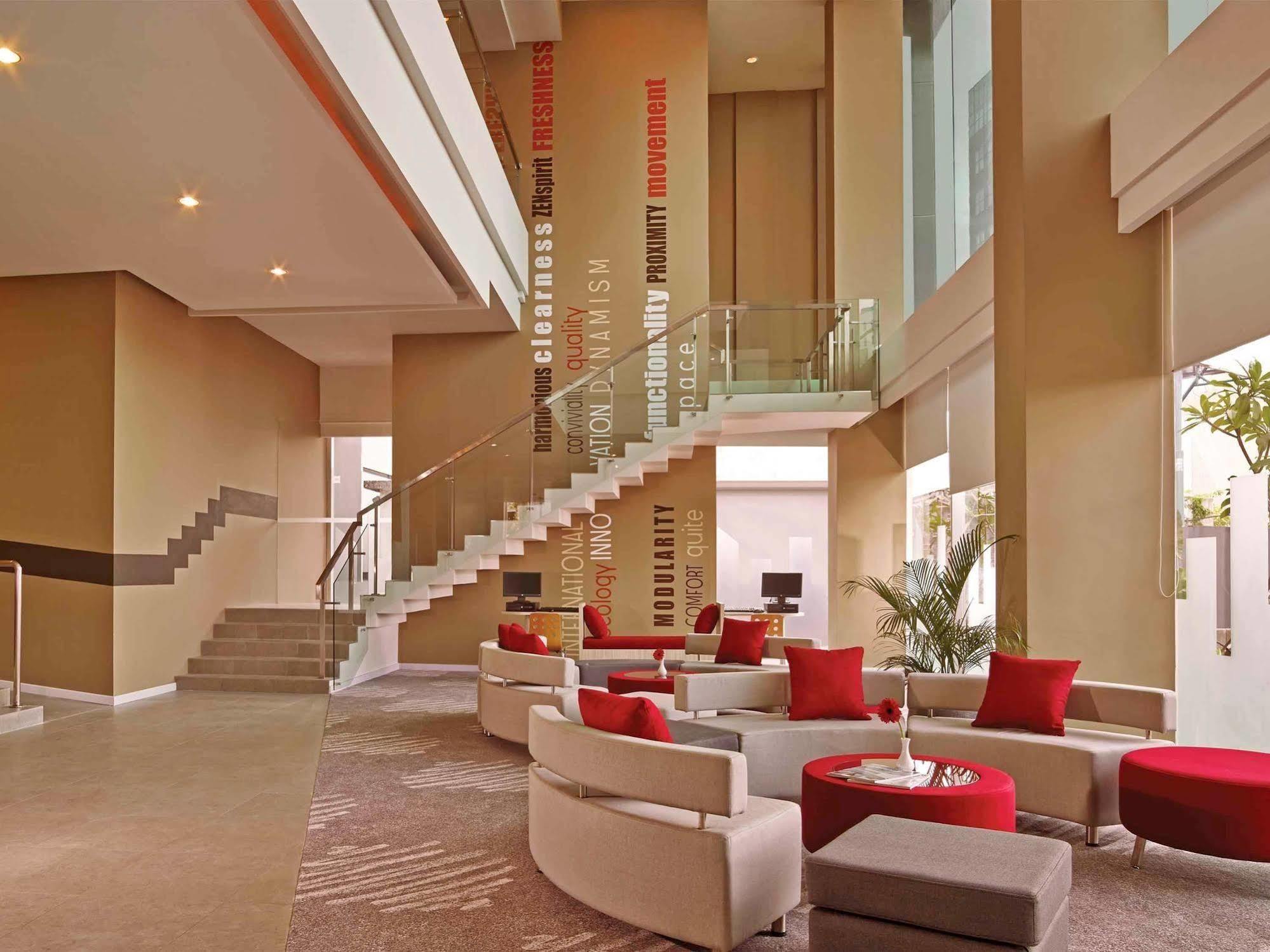 Ibis Surabaya City Center Екстер'єр фото
