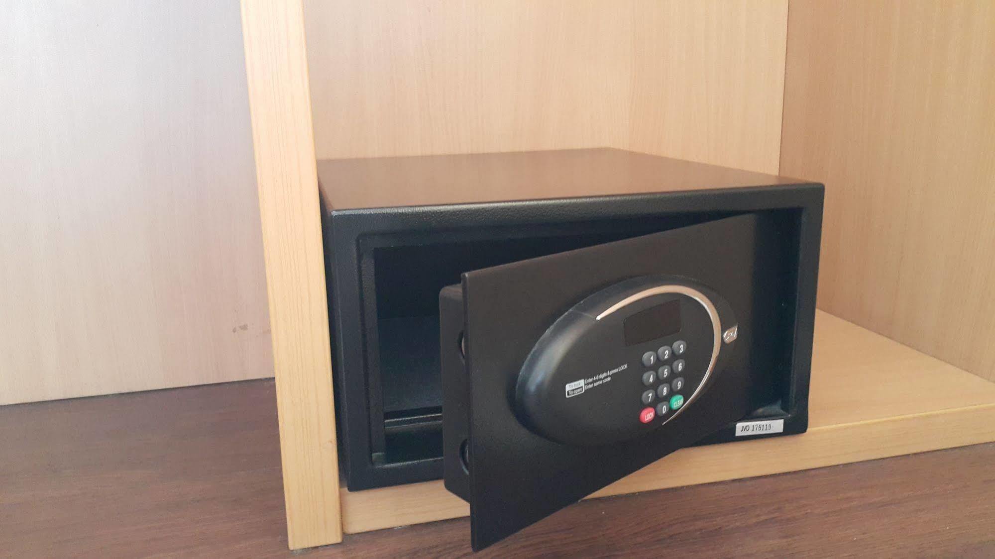 Ibis Surabaya City Center Екстер'єр фото